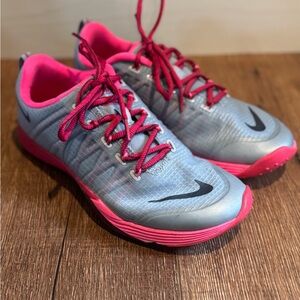 Nike Women's Athletic Shoes in Silver and Pink